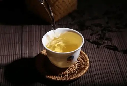 答應(yīng)我 晚飯后喝一杯普洱茶好嗎？