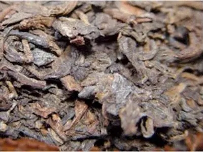 普洱茶你必須要懂：白霜與發(fā)霉。