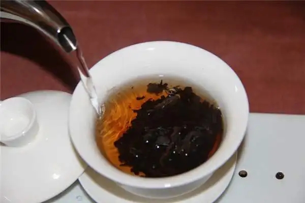 為什么你泡的熟茶，湯色像醬油？