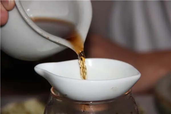 學(xué)會這4招，快速判斷出普洱茶年份！