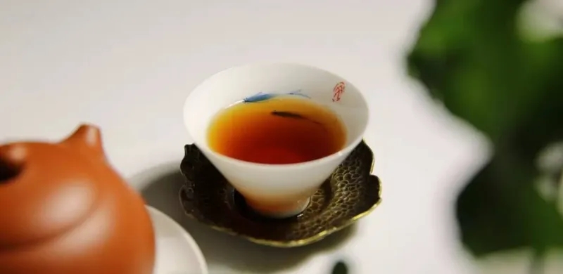 剛剛說(shuō)出了古樹(shù)純料與拼配之間的秘密！