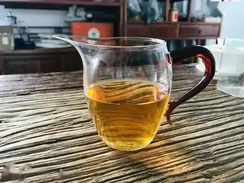 吸煙的人喝茶到底有哪些好處？醫(yī)生這次全說清楚了